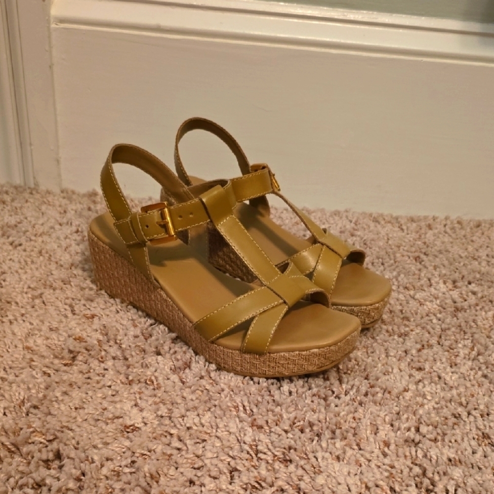 J.Jill Women's Tan Wedge Sandals EUC Size 7 (0718)
